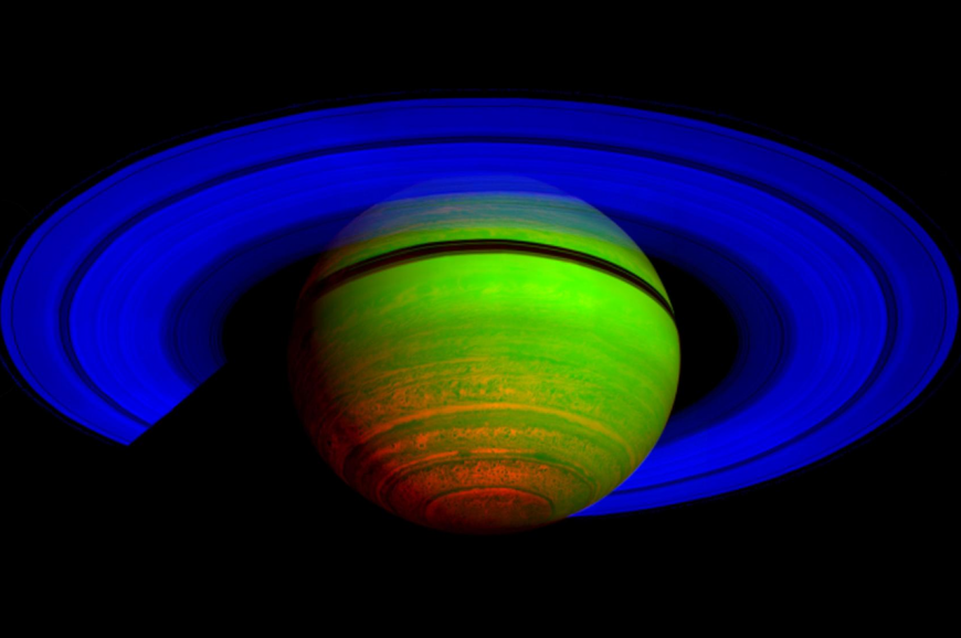 Saturn captured by Cassini orbiter