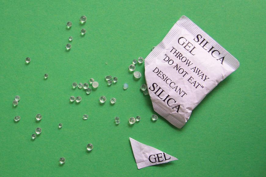 Desiccant packets of silica beads