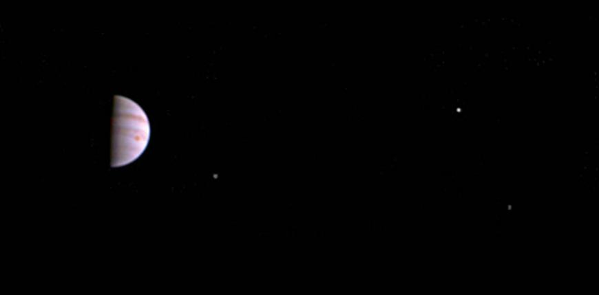 Jupiter and its moon Io captured by NASA&#039;s Juno probe