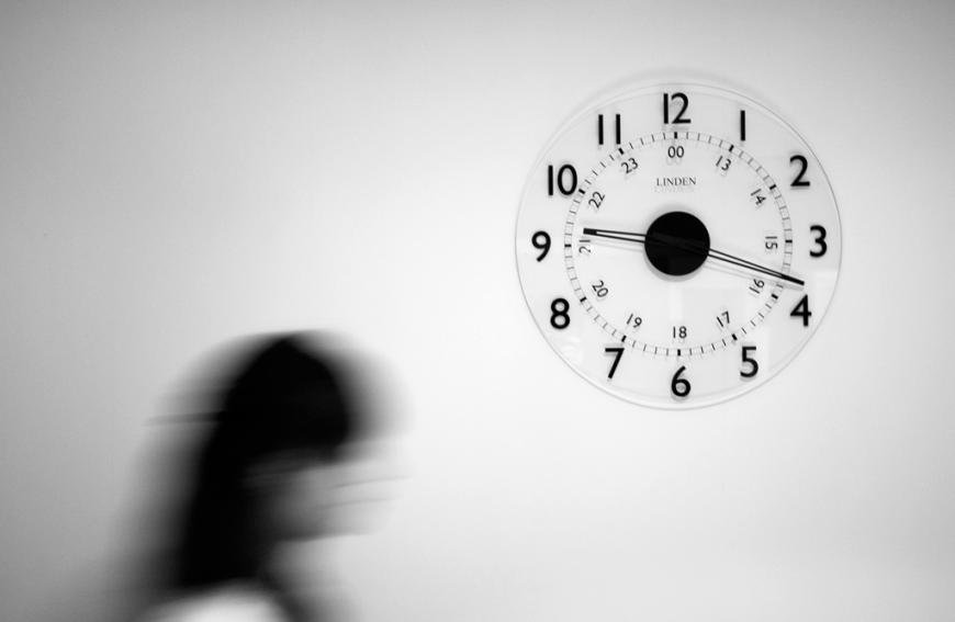 Clock, time passing in a blur