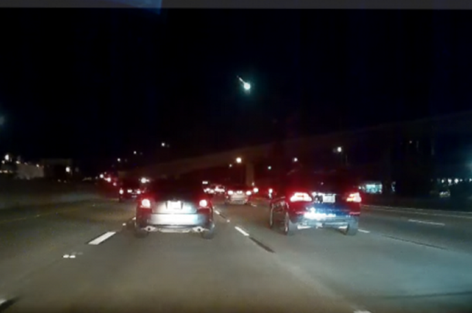 April 26 green meteor seen from a dashboard camera