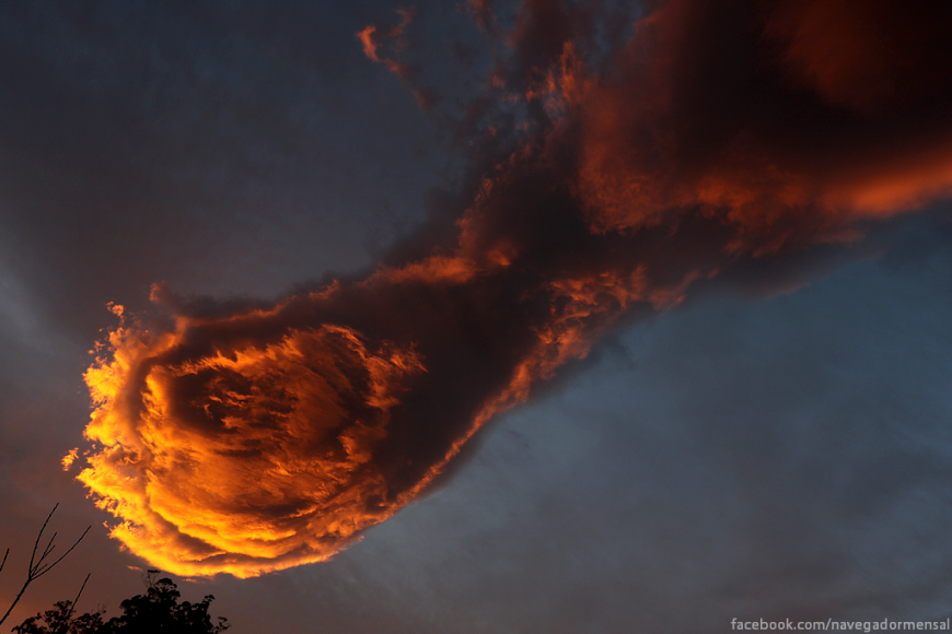 Fireball-shaped cloud