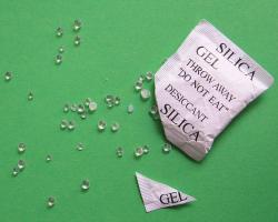 Desiccant packets of silica beads