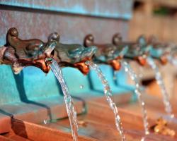 Water taps. CREDIT: AnnaER / Pixabay